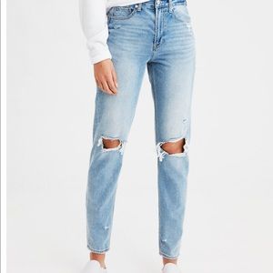 Brand new with tags American eagle mom jean